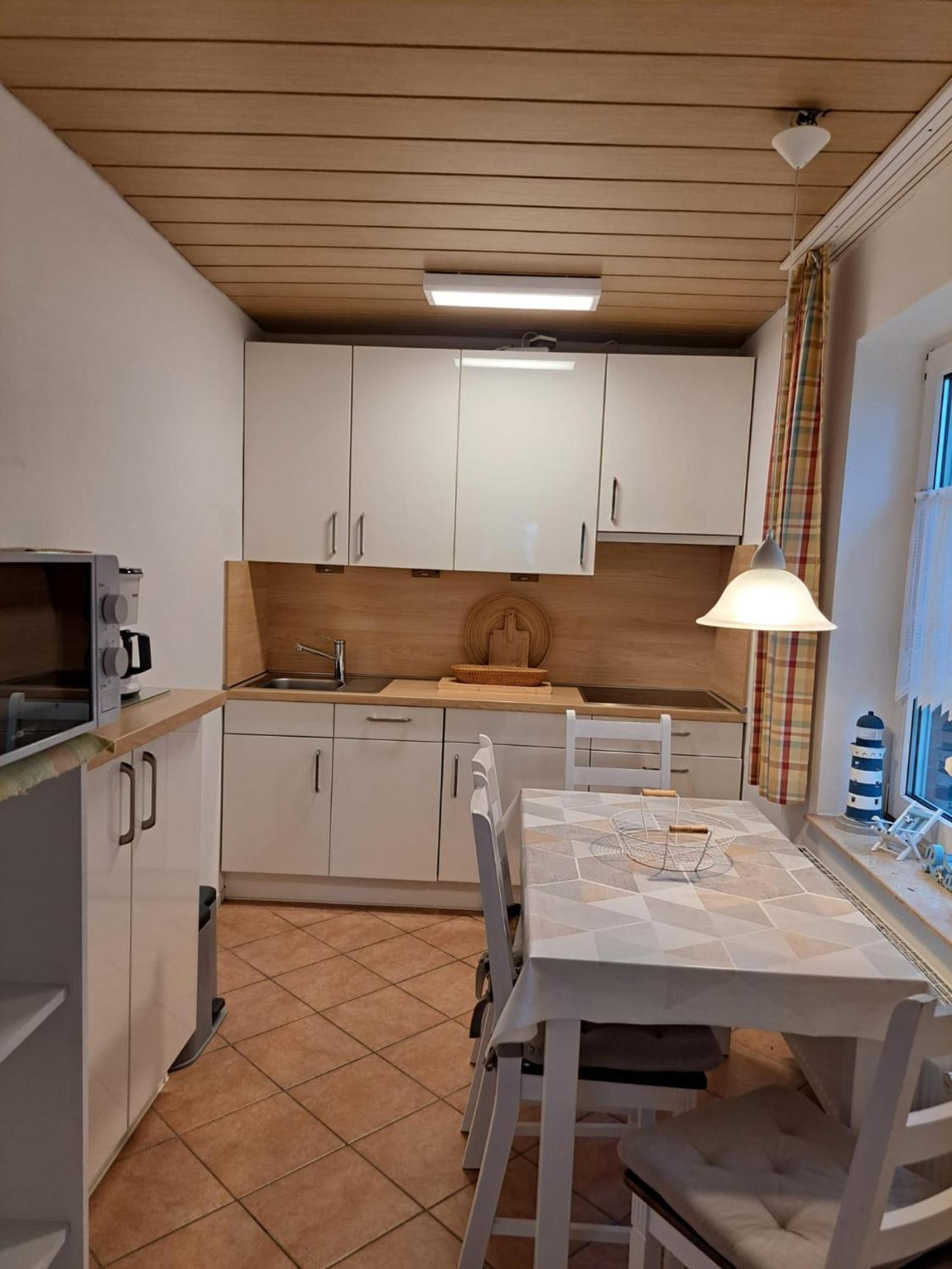 Haus Schwalbennest Apartment Bensersiel Exterior photo